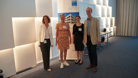 Von links: Dr. Antje Hebestreit (BIPS), Dr. Heike Delbanco (ÄKHB), Dr. Heide Busse (BIPS) und Prof. Dr. Hajo Zeeb (BIPS). 