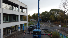 Crane in front of the BIPS. 