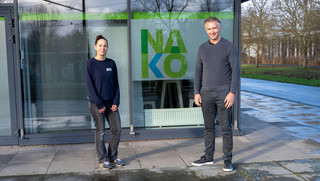 Frank Baumann vor der NAKO