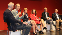 On stage (from left to right): Prof. Dr. Nico Dragano (1st Chairman DGMS), Prof. Dr. Hajo Zeeb (1st Chairman DGPH), Dr. med. Berit Lange (President DGEpi), Professor Dr. med. Steffi G. Riedel-Heller (Moderator), Prof. Dr. Andreas Seidler (Conference President DGSMP), Prof. Dr. André Scherag (President GMDS)